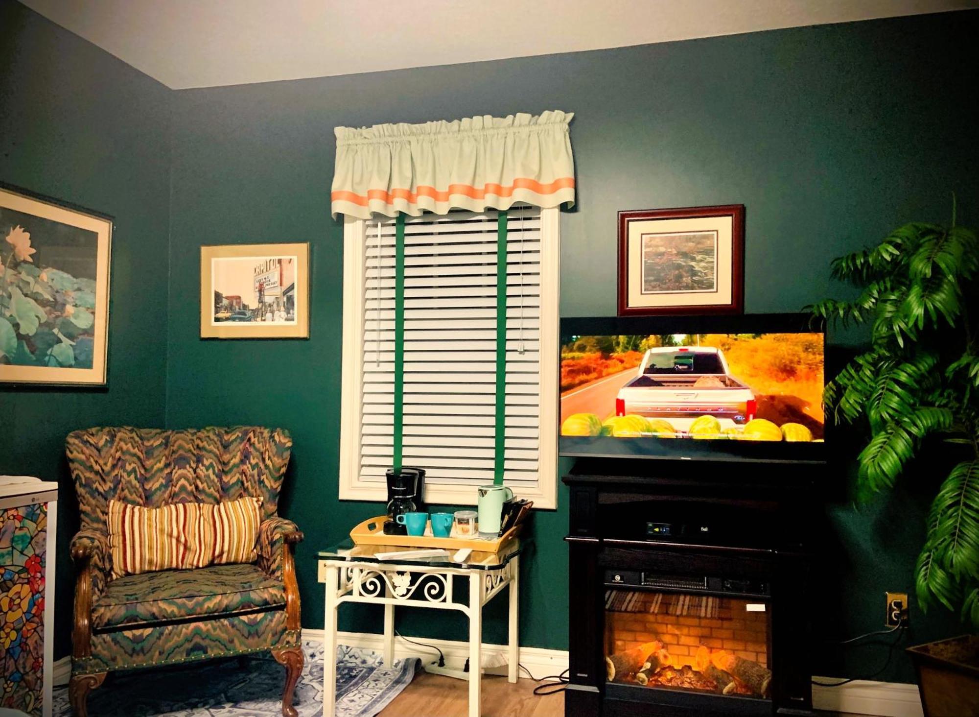 ניאגרה און דה לייק Weatherpine Inn מראה חיצוני תמונה